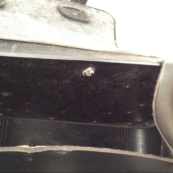 Harley Davidson motorcycle leather saddlebag - Picture 14 of 15